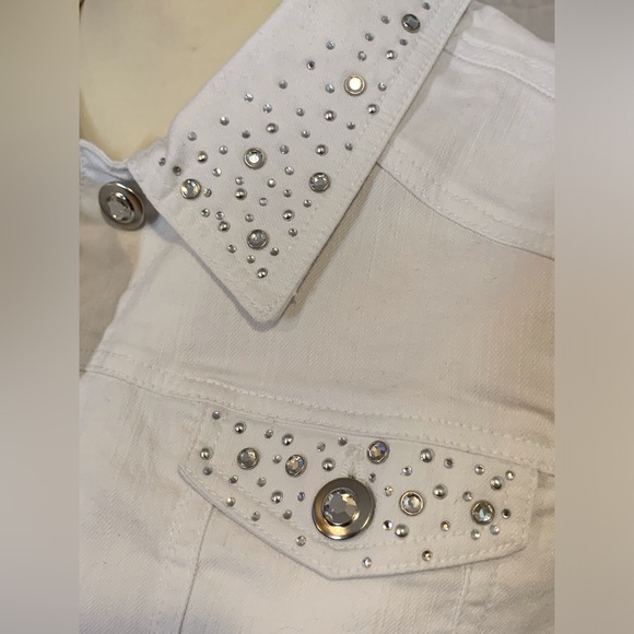 White and rhinestones jean jacket - Picture 4 of 5